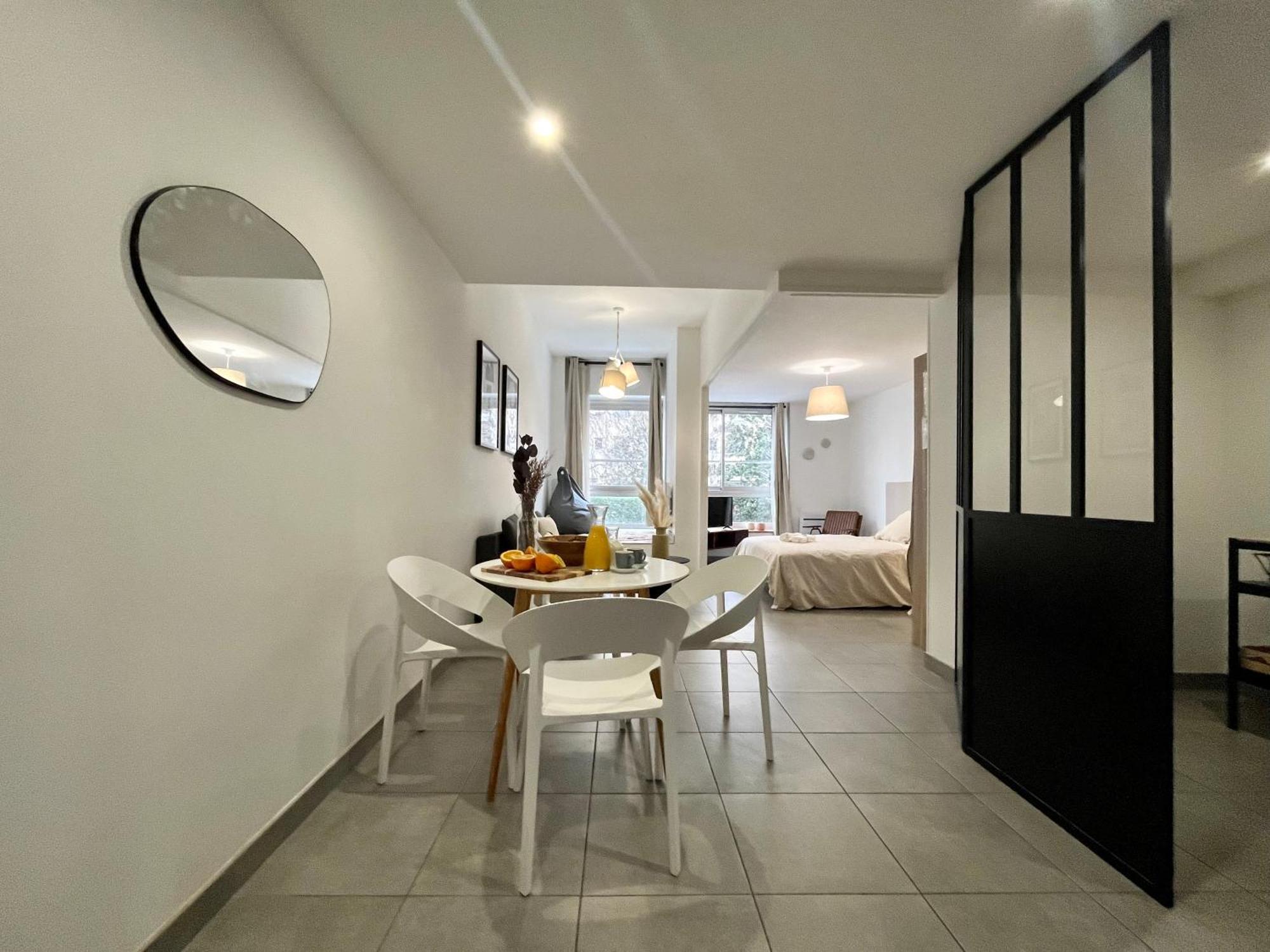 Suite Danbury Lione Esterno foto