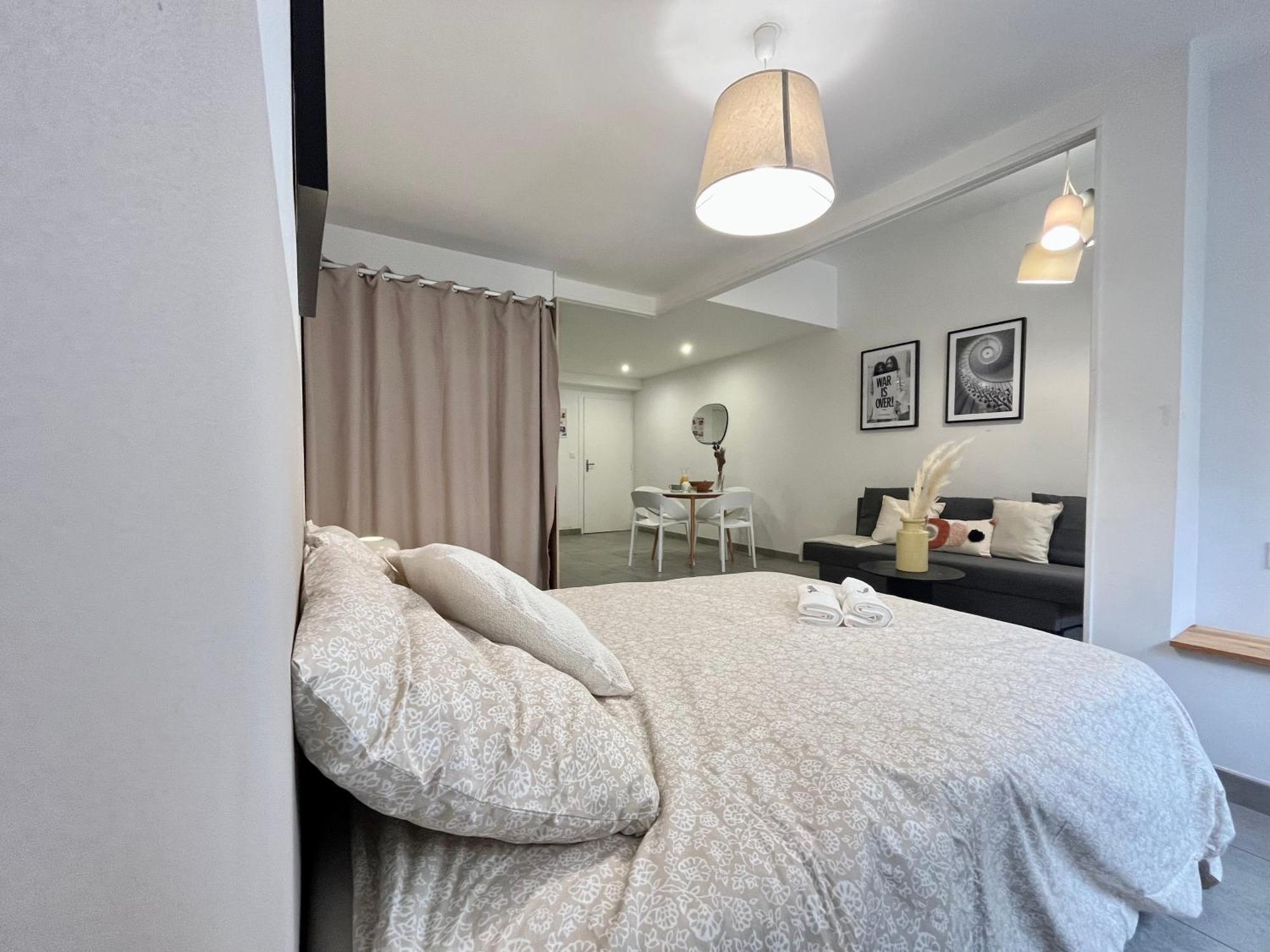 Suite Danbury Lione Esterno foto