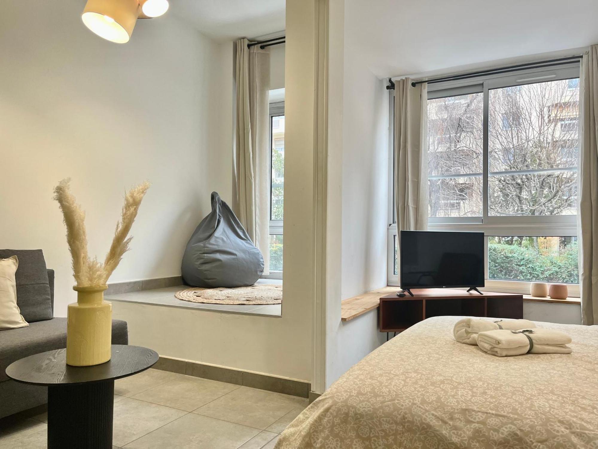Suite Danbury Lione Esterno foto