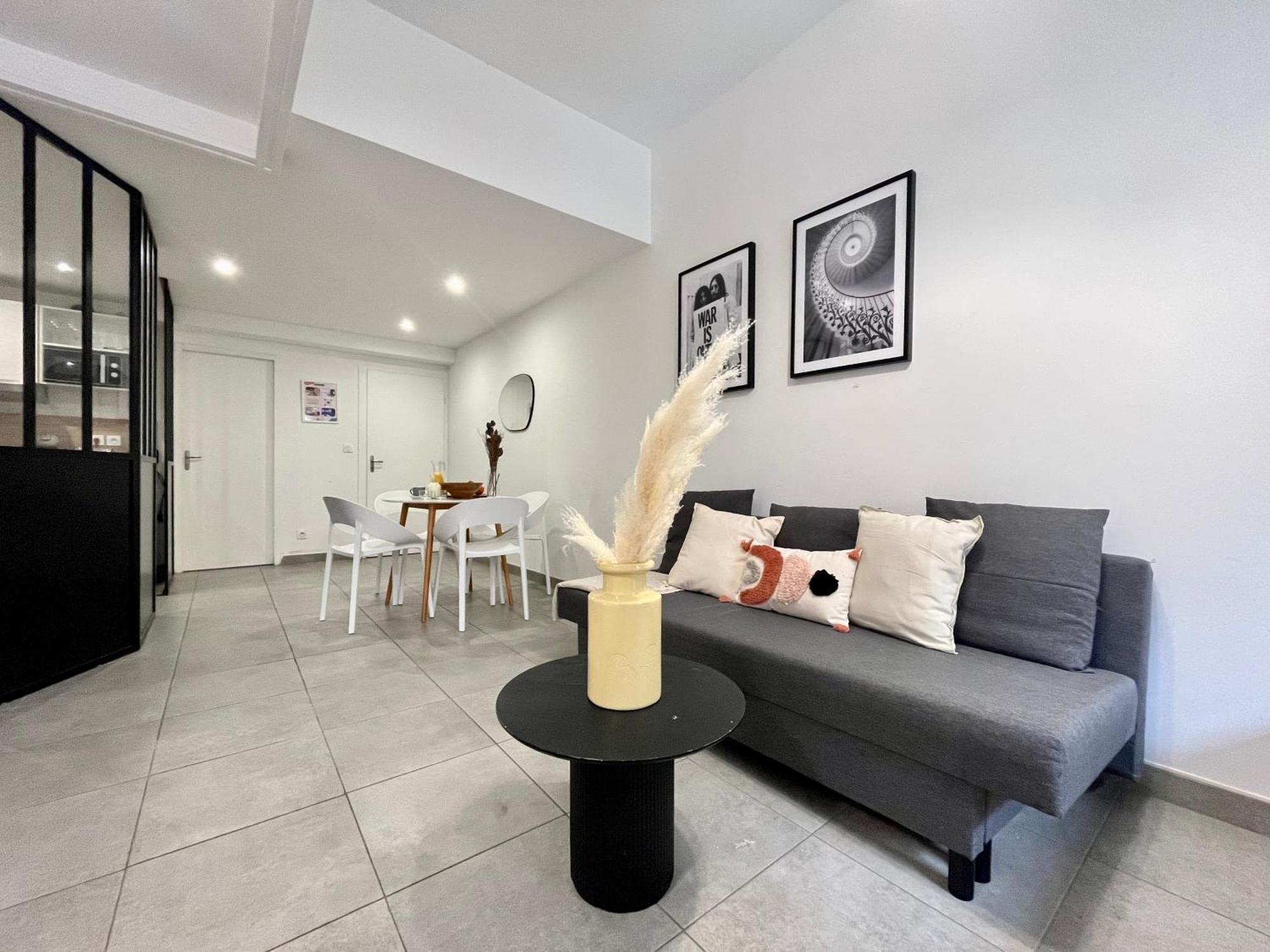 Suite Danbury Lione Esterno foto