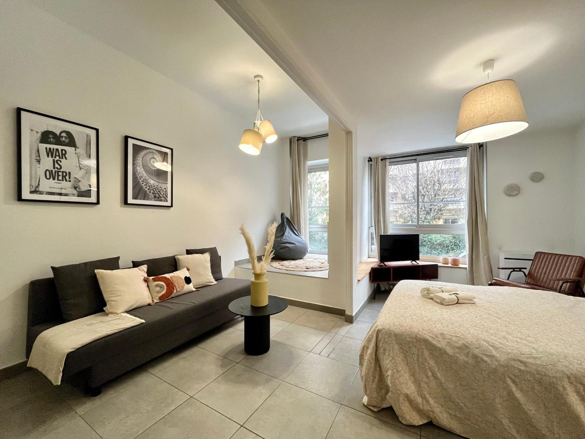 Suite Danbury Lione Esterno foto
