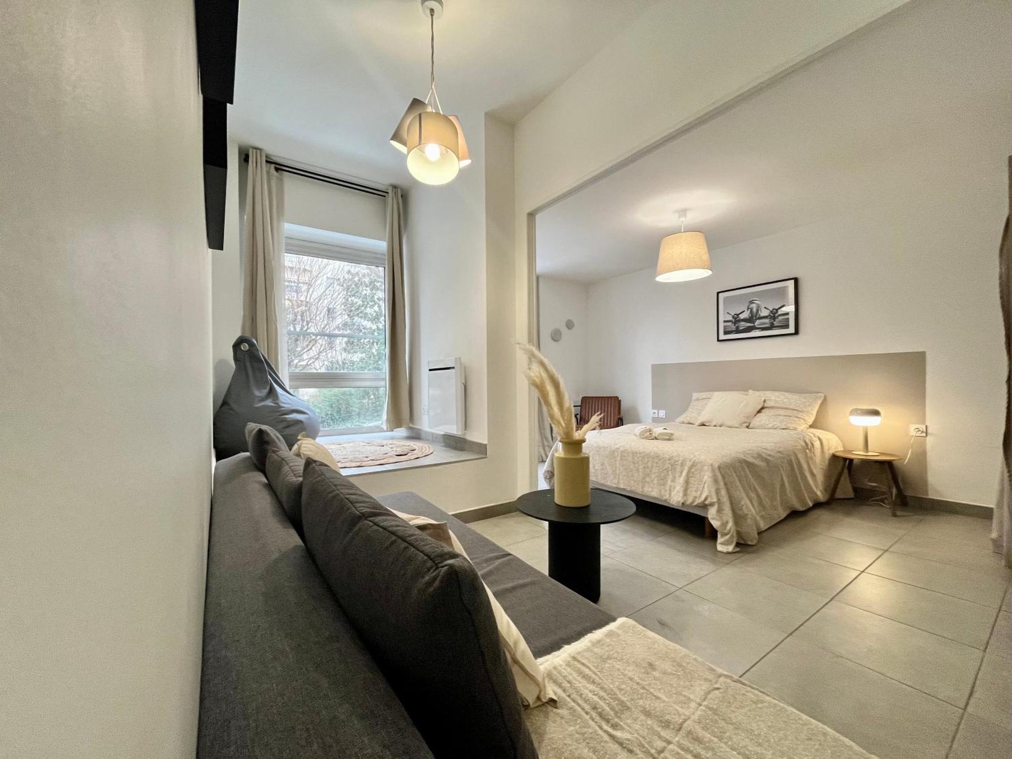 Suite Danbury Lione Esterno foto
