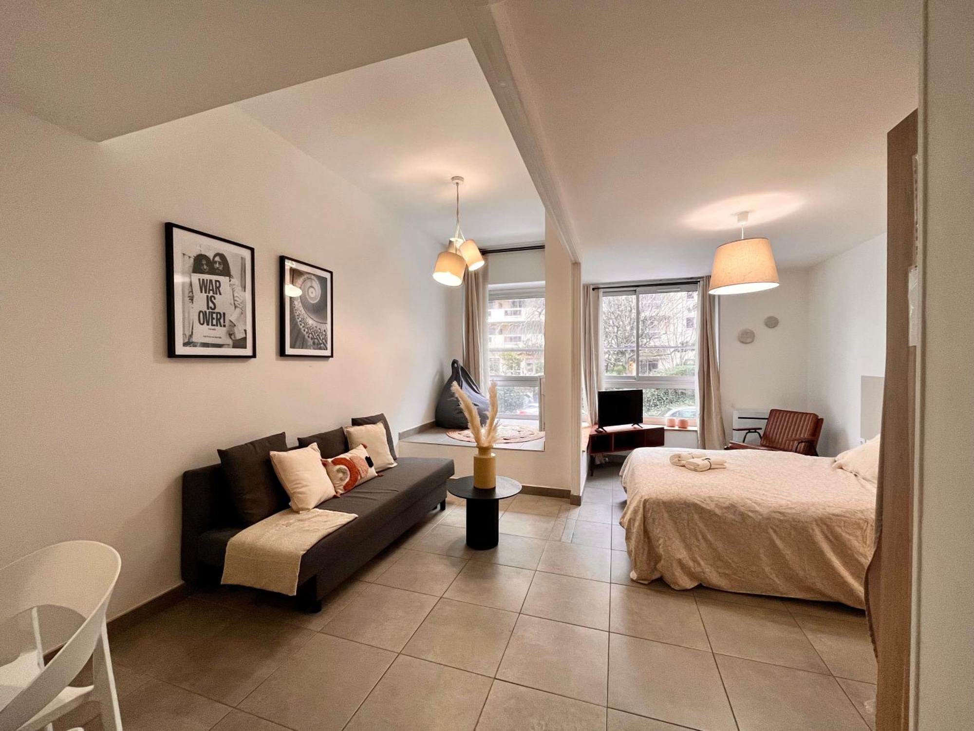 Suite Danbury Lione Esterno foto